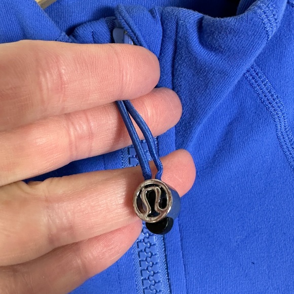 Lululemon Define Jacket Blue Size Running Full Zipper Thumbholes Pockets Yoga - Picture 8 of 13